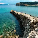 In - Insel Rab 26467 شقة *